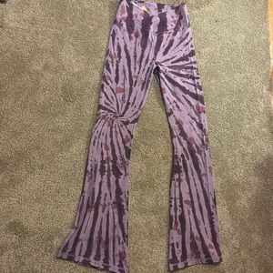 Victoria’s Secret PINK flare leggings